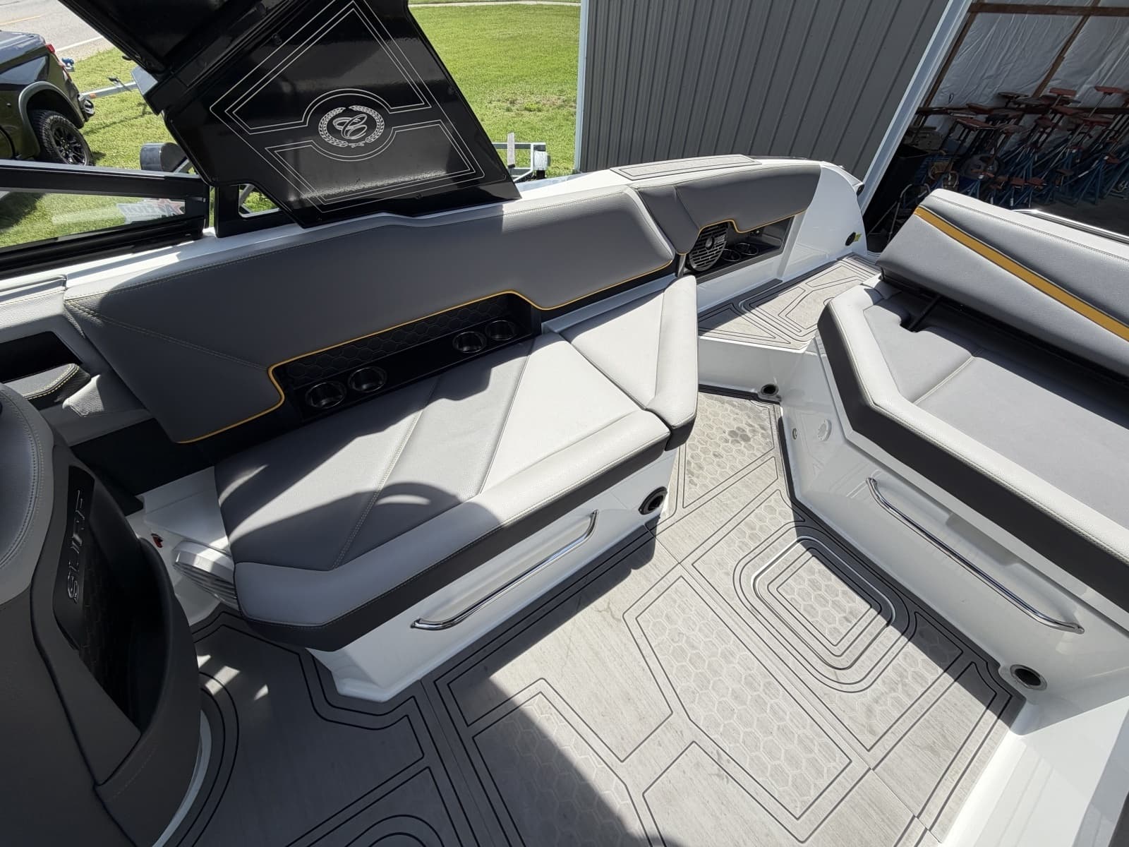 2021 Cobalt R8 Surf