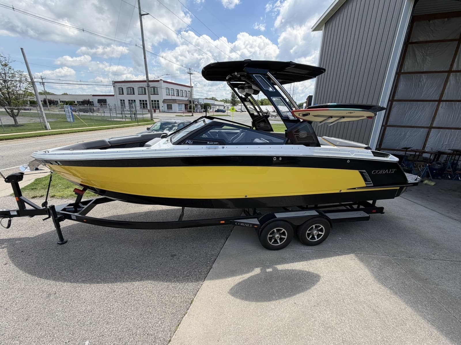 2021 Cobalt R8 Surf