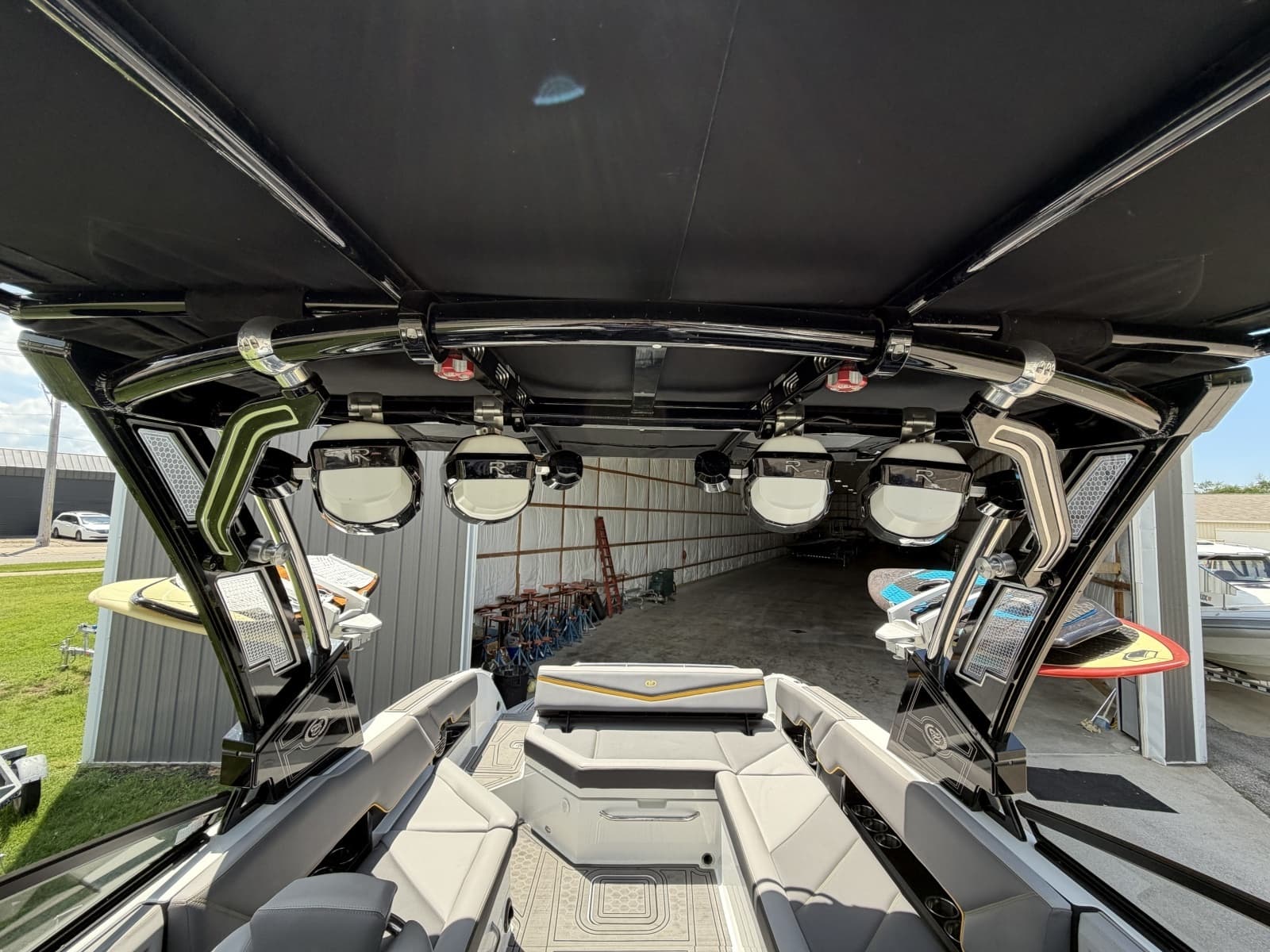 2021 Cobalt R8 Surf