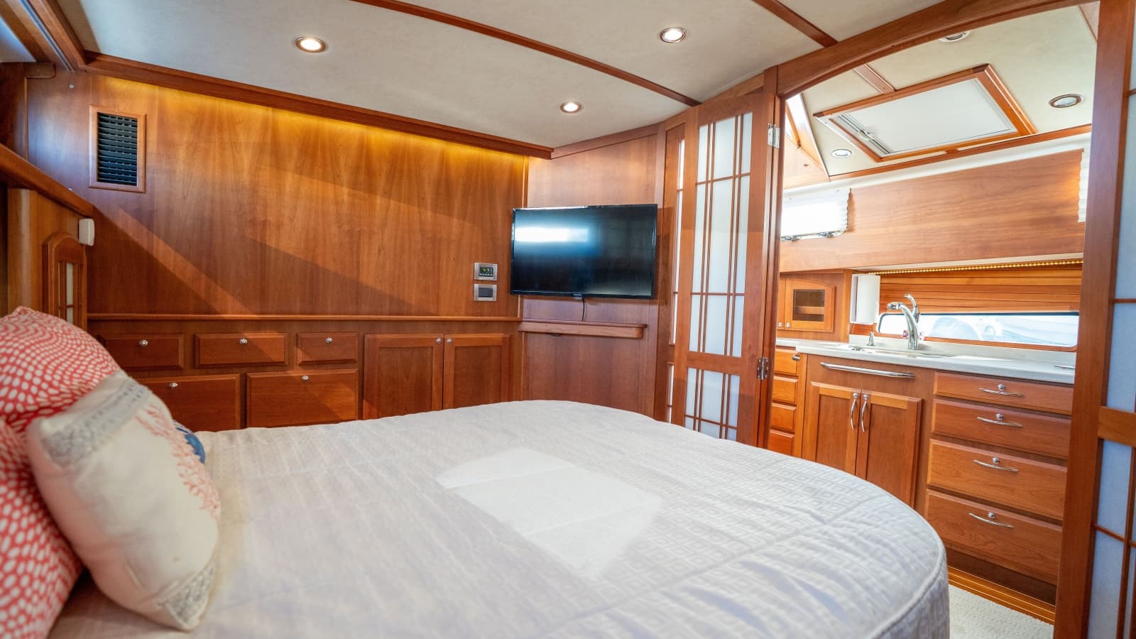 2016 Sabre 48