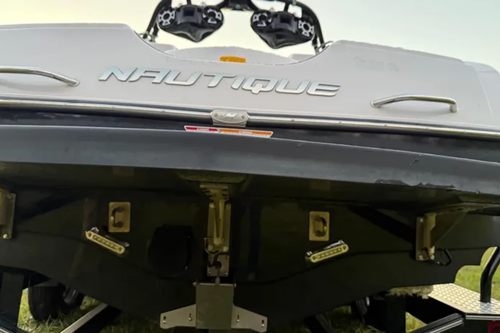 2010 Nautique Super Air Nautique 230