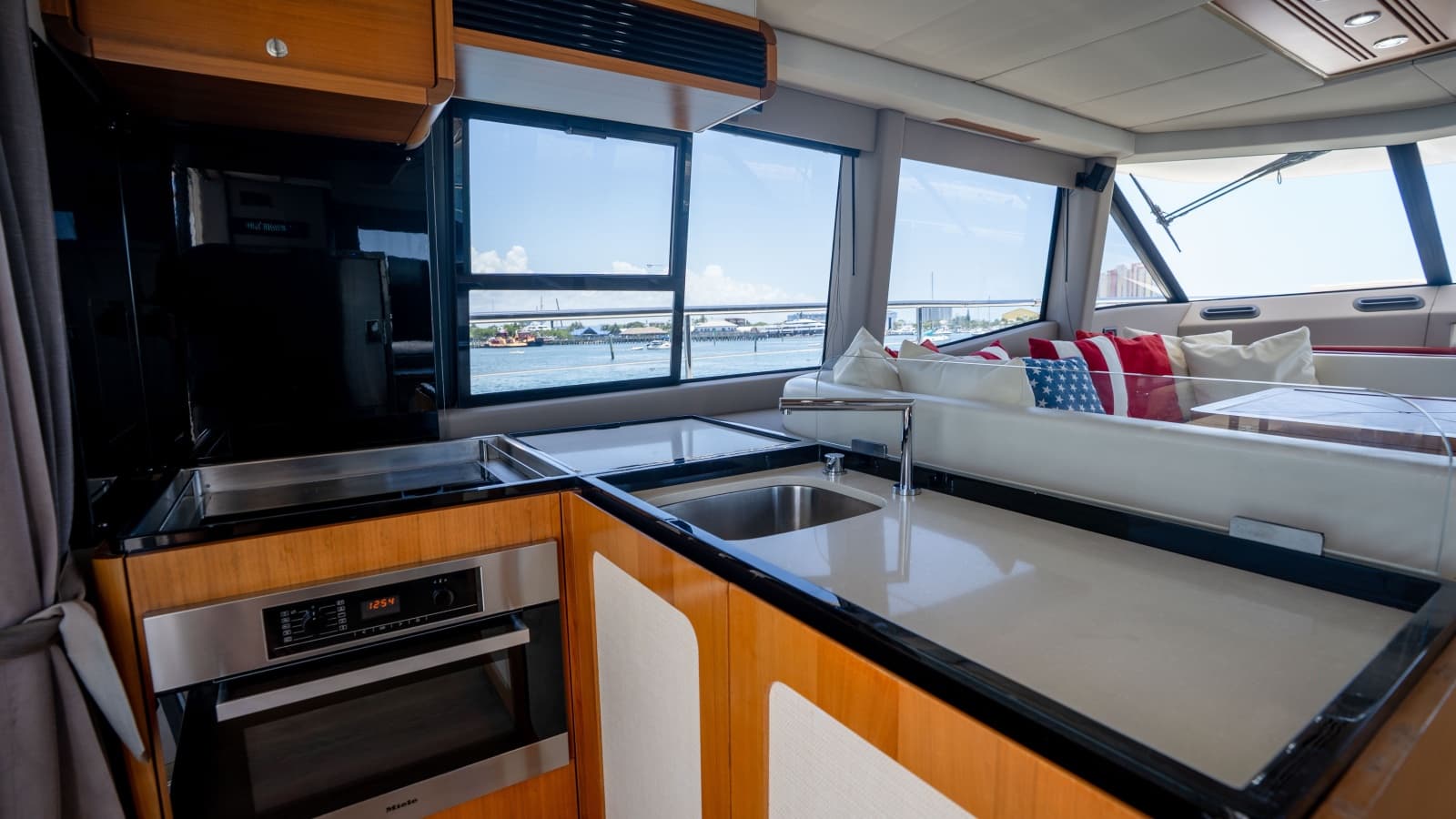 2012 Azimut Magellano 50