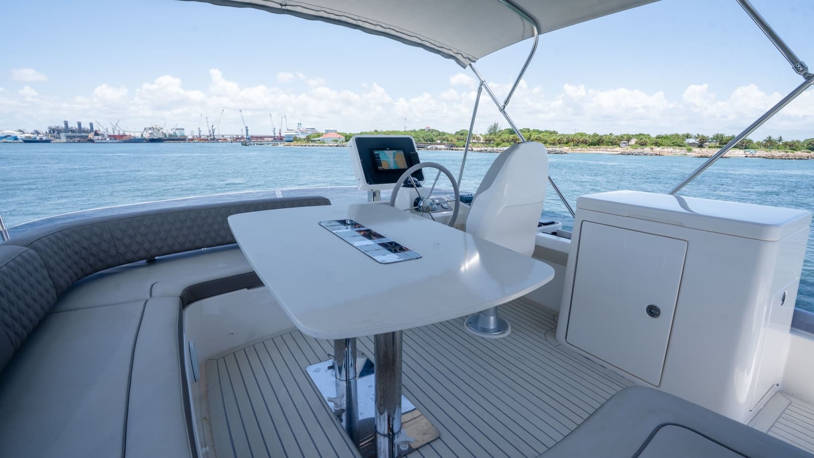 2012 Azimut Magellano 50