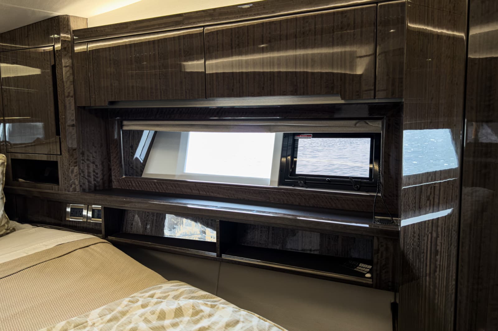 2022 Galeon 550 Fly