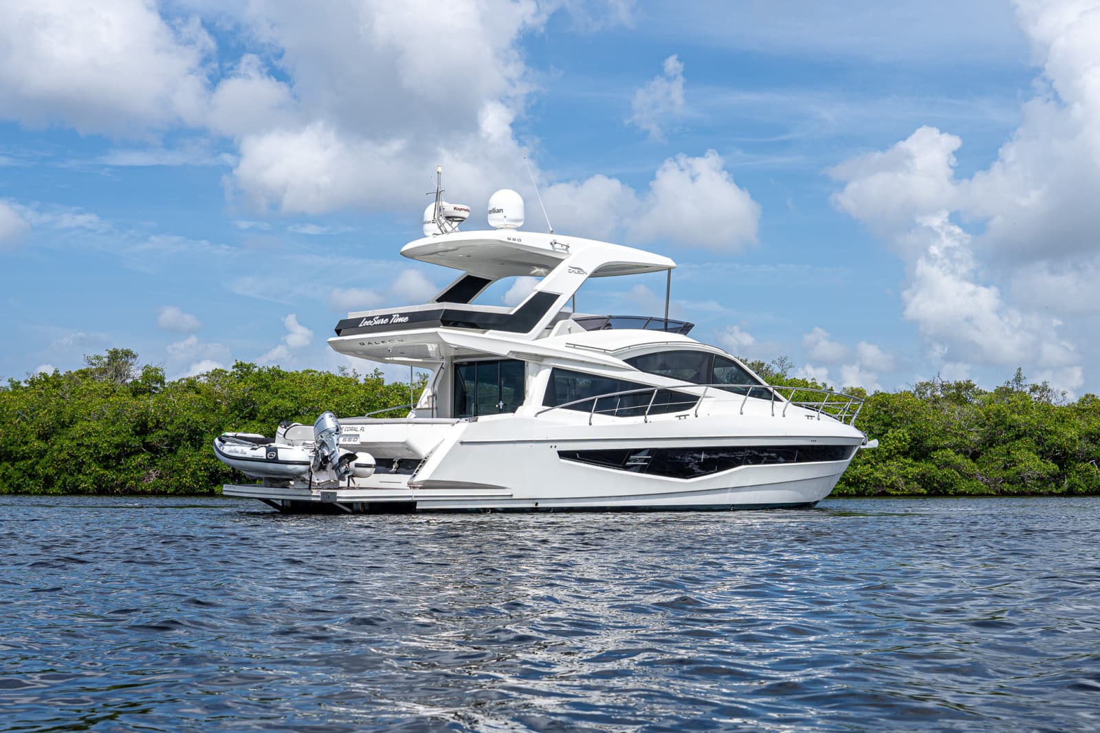 2022 Galeon 550 Fly