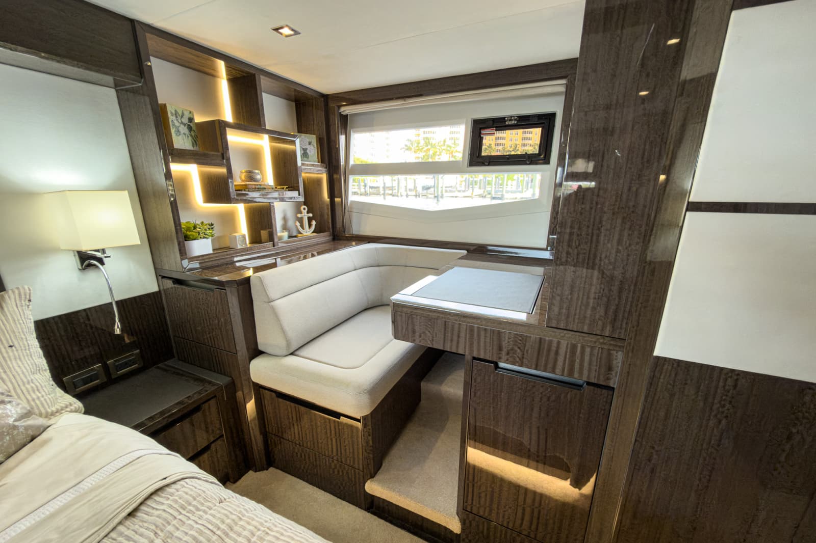 2022 Galeon 550 Fly