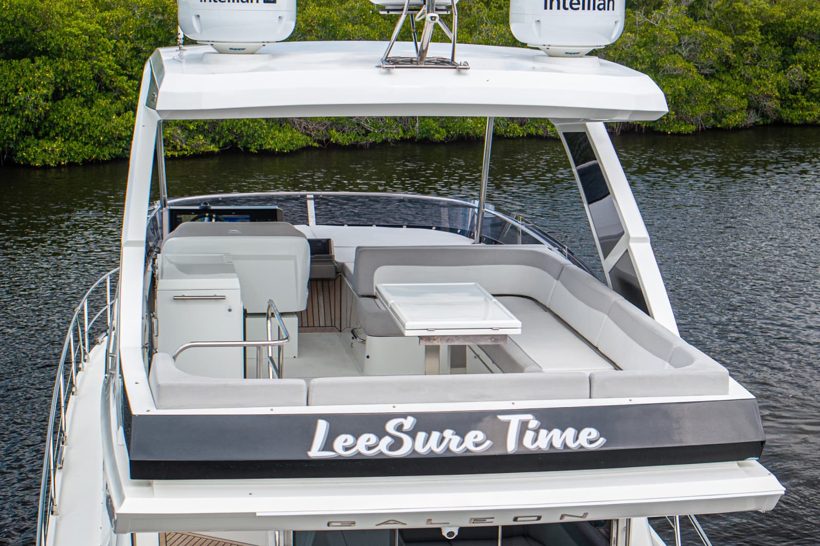 2022 Galeon 550 Fly