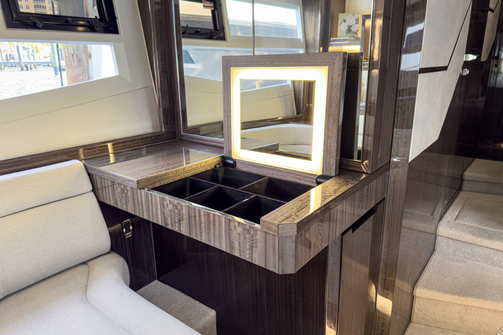2022 Galeon 550 Fly