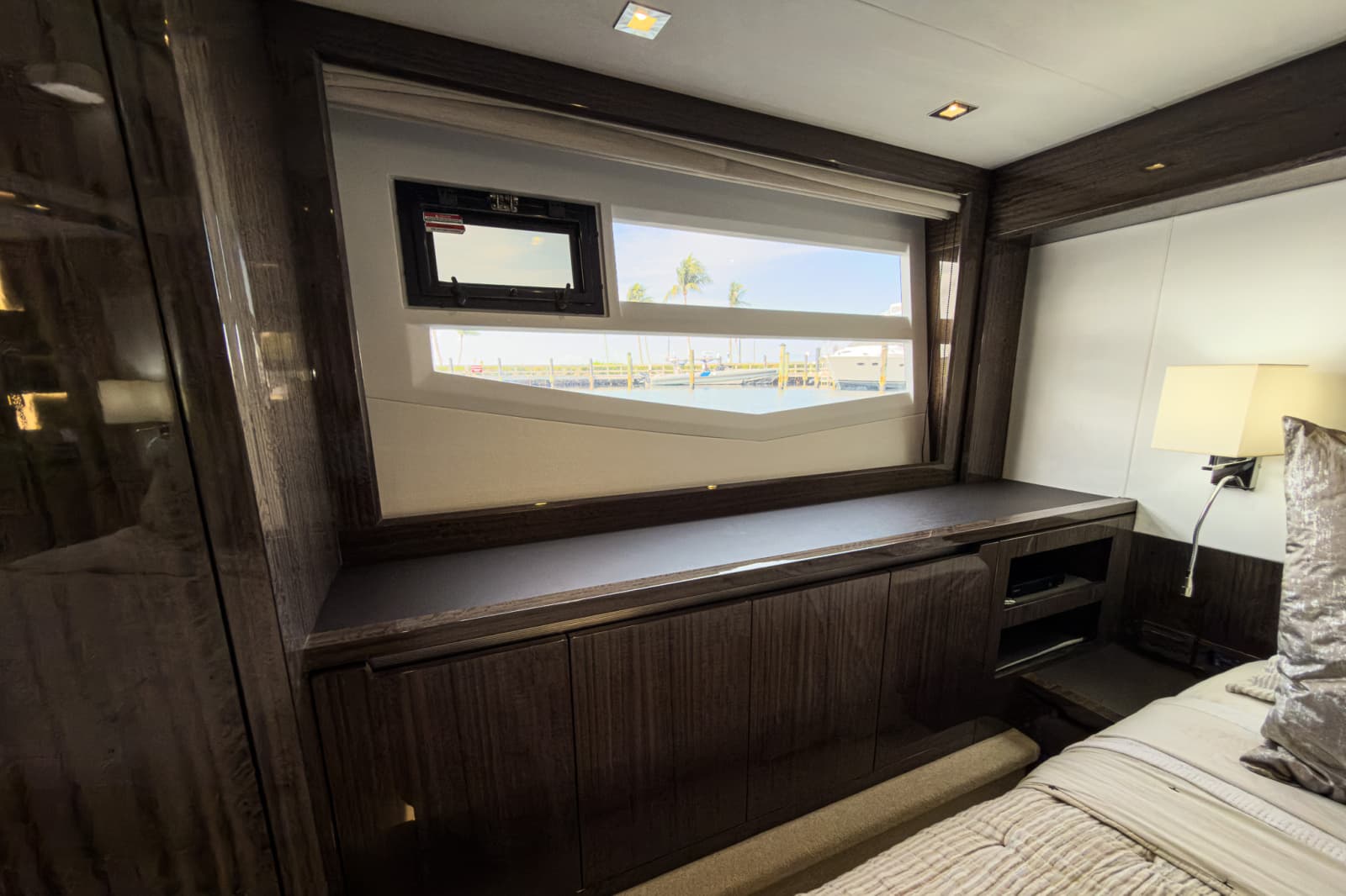 2022 Galeon 550 Fly