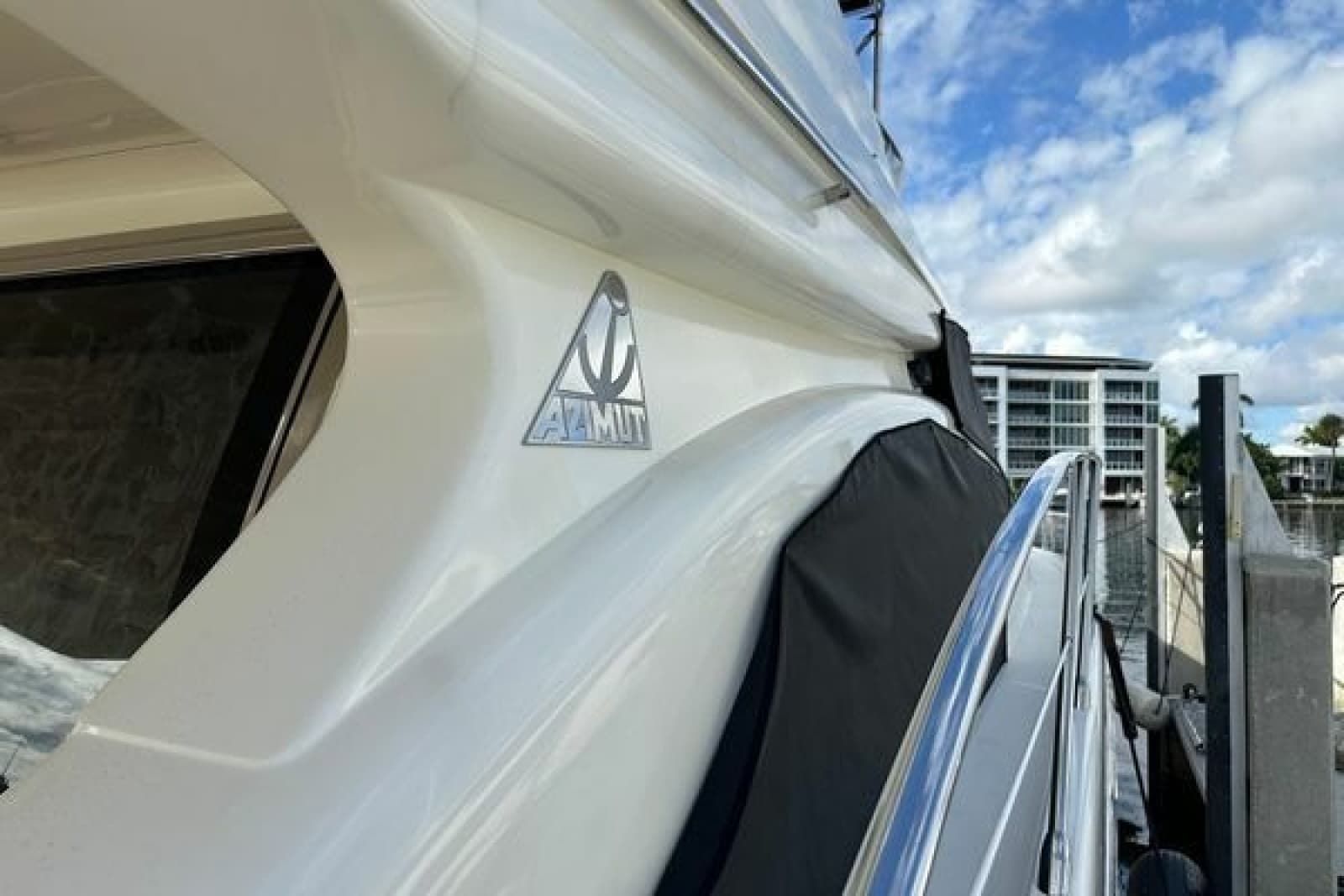 2004 Azimut 55E