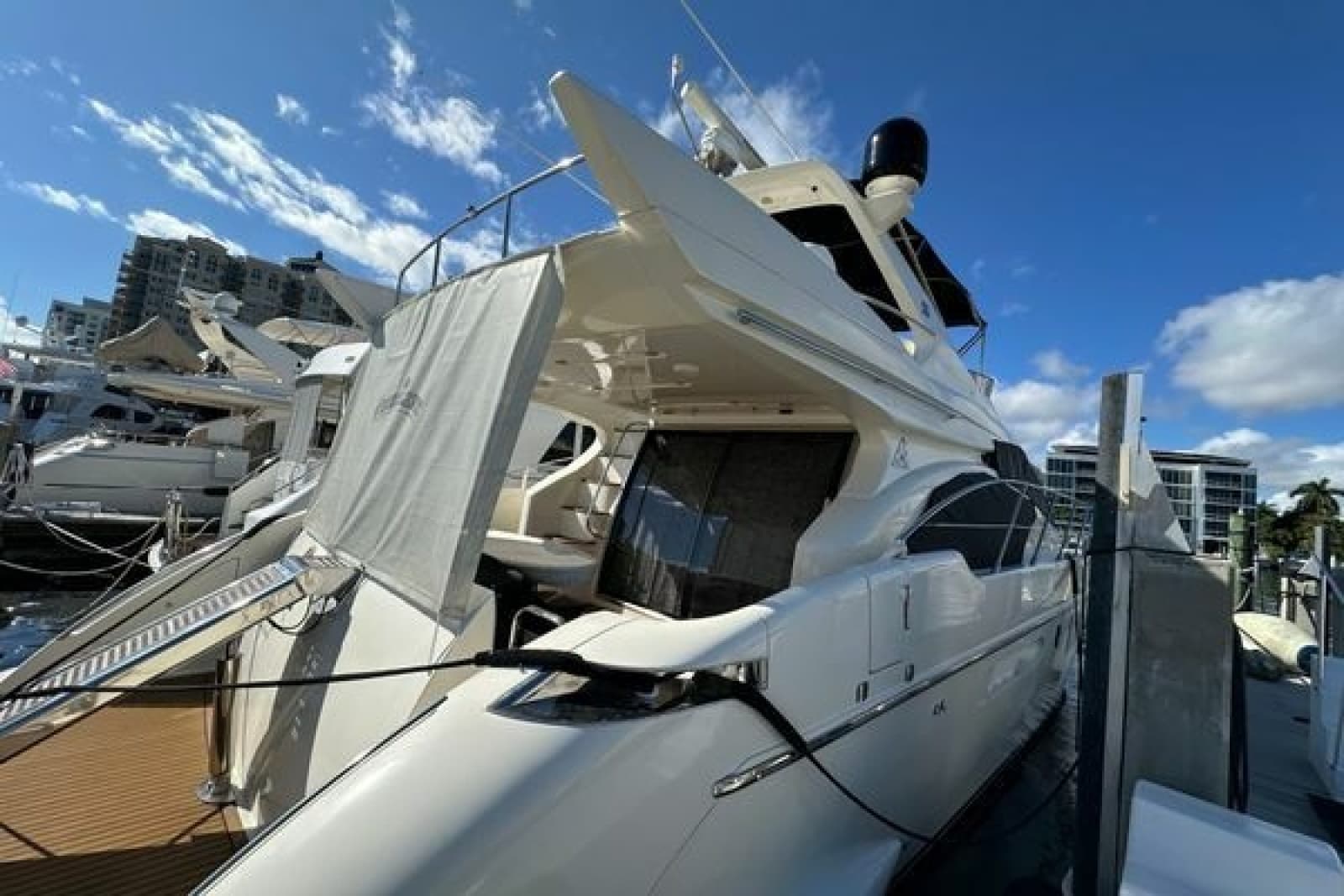 2004 Azimut 55E