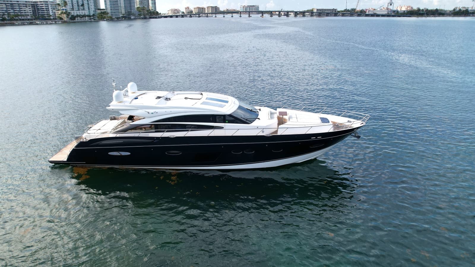 2013 Princess V72