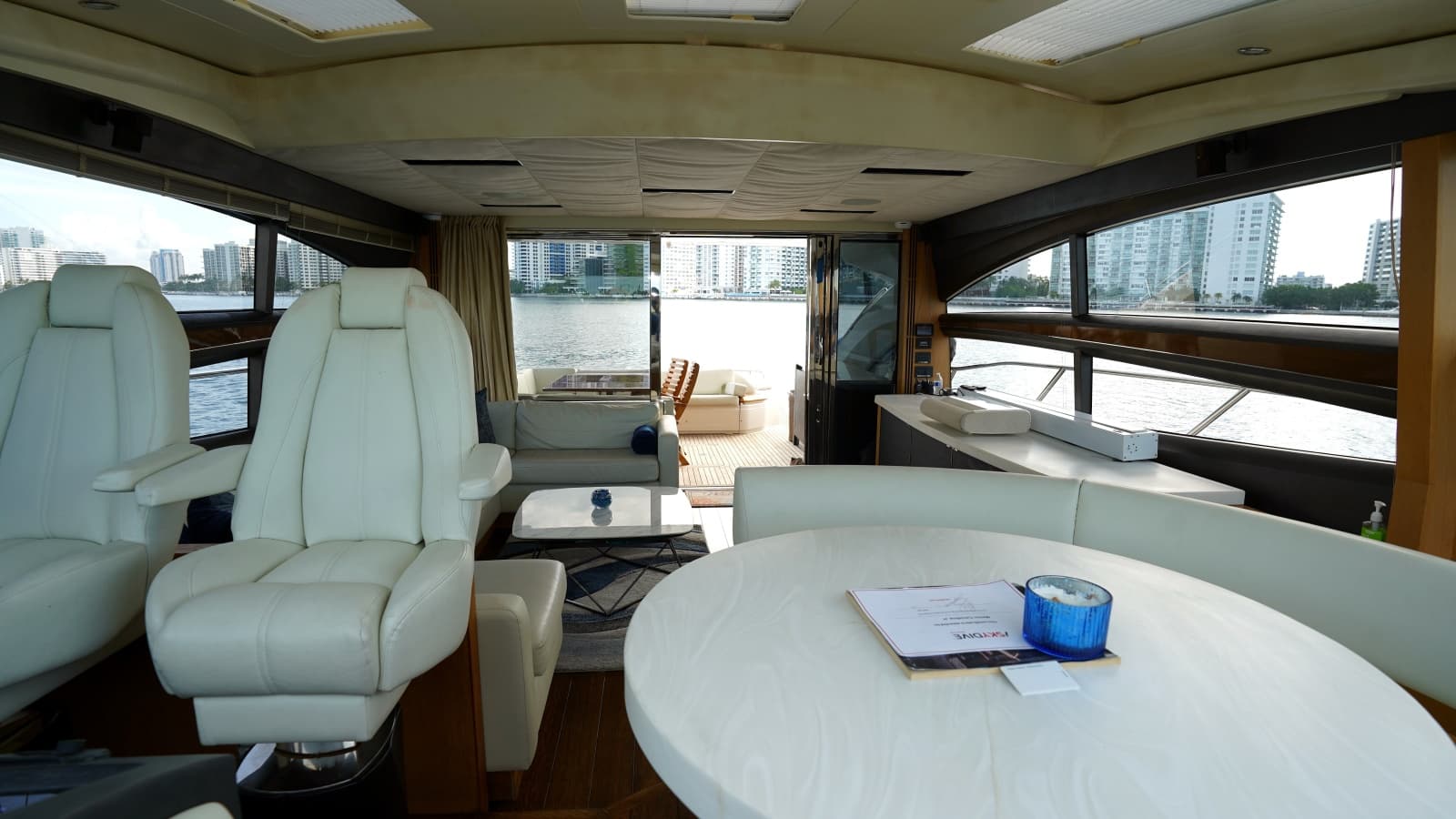 2013 Princess V72