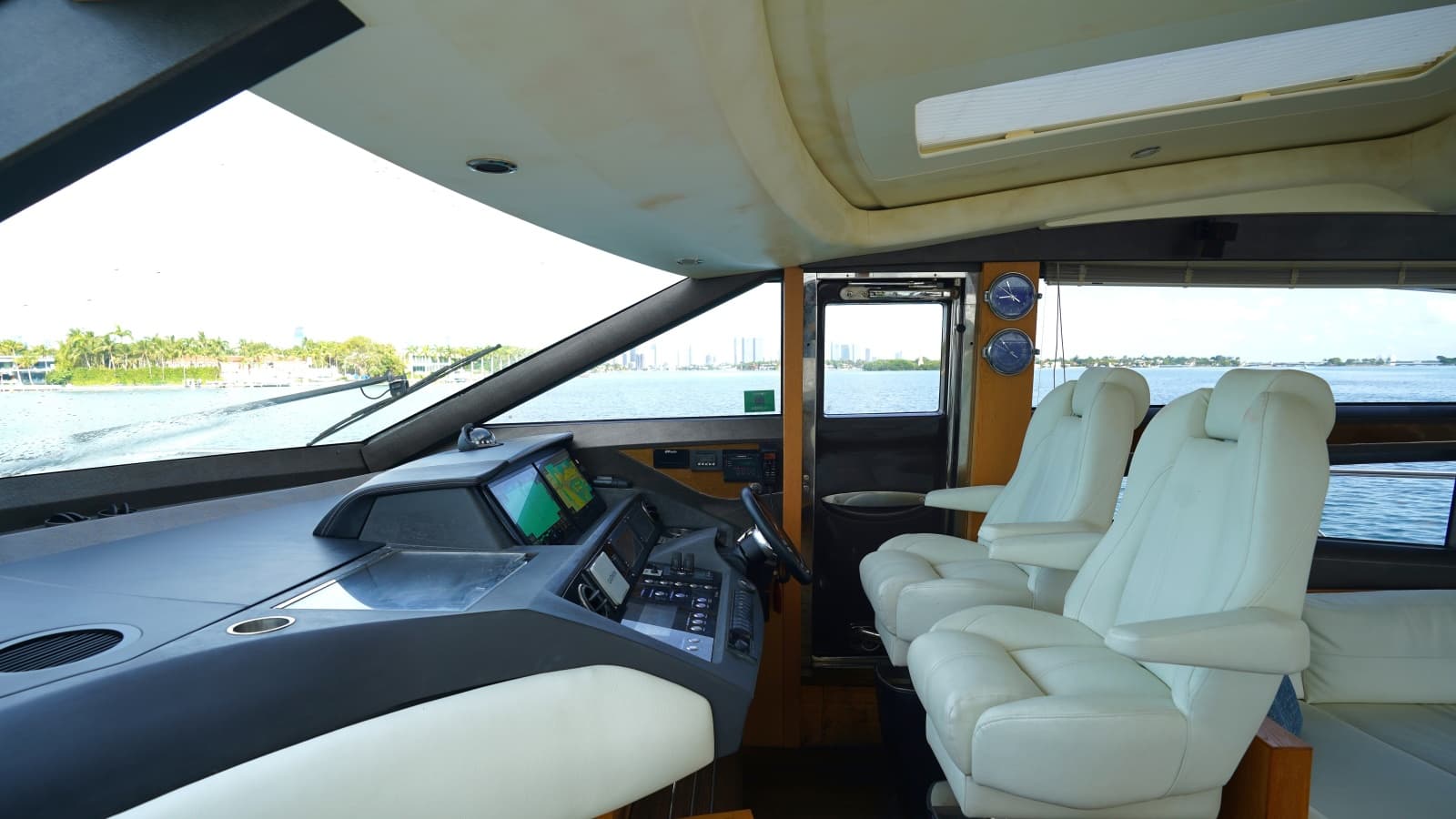 2013 Princess V72
