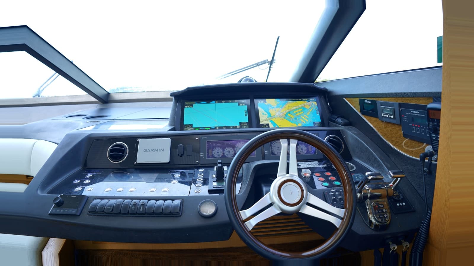 2013 Princess V72