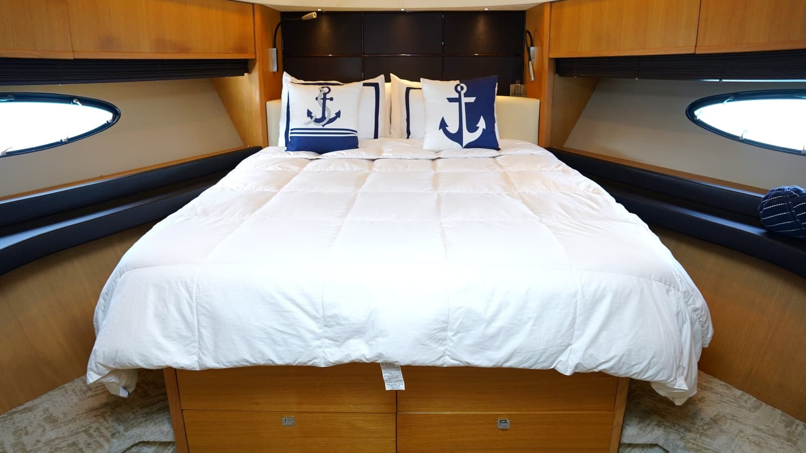2013 Princess V72