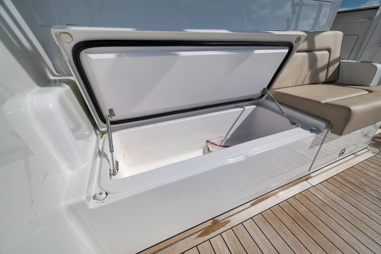 2023 Hatteras GT45X