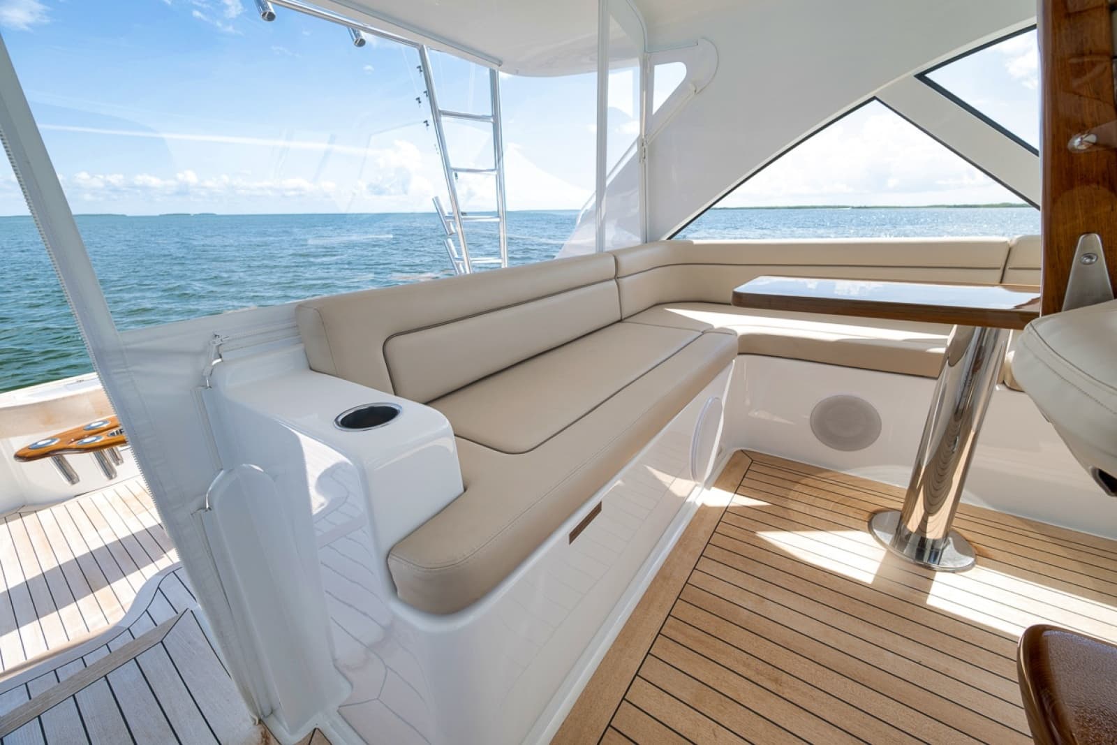 2023 Hatteras GT45X