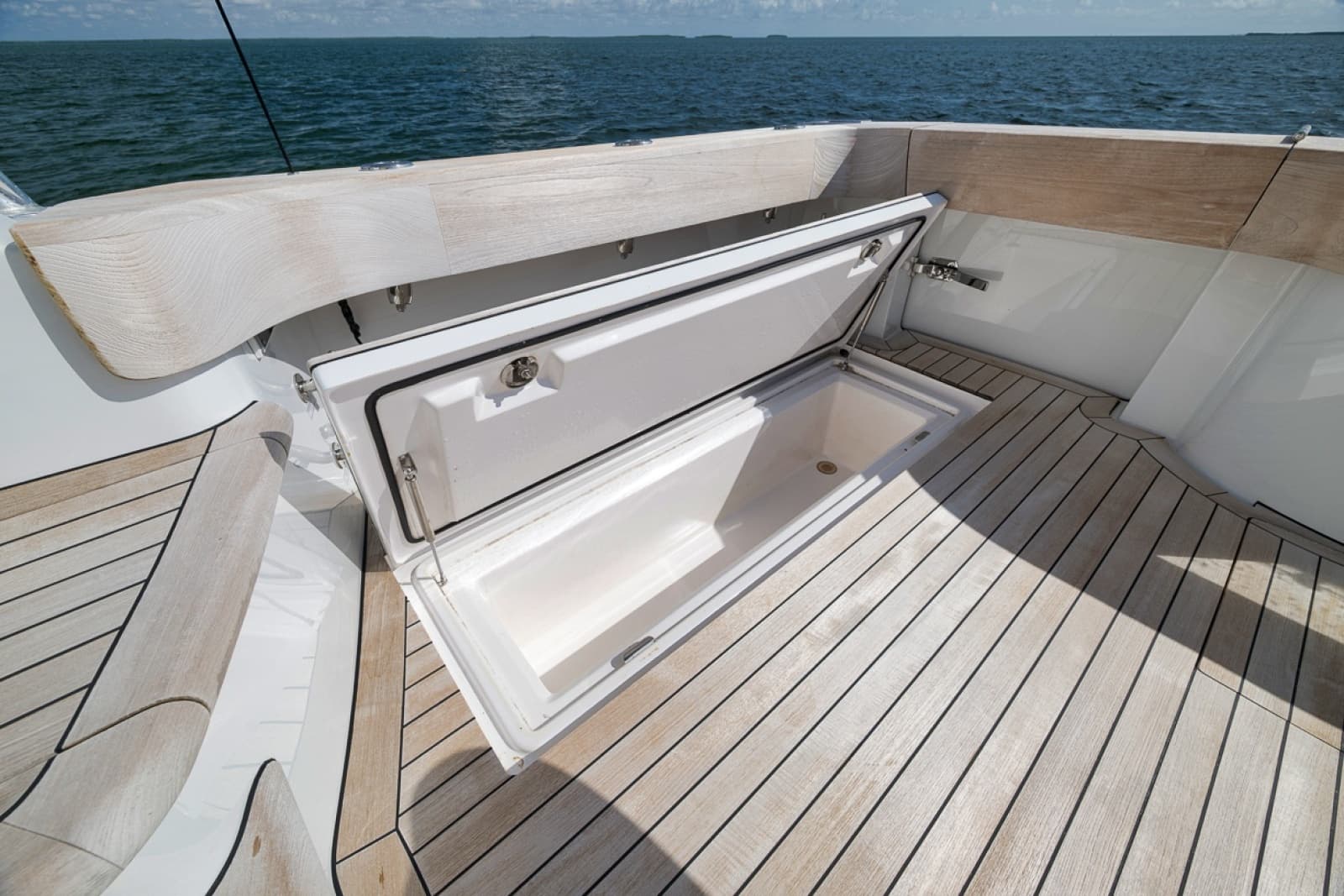 2023 Hatteras GT45X