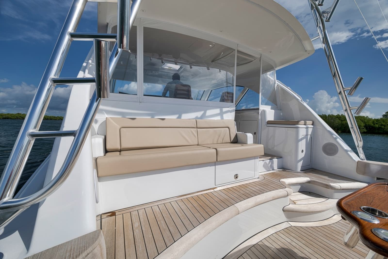2023 Hatteras GT45X