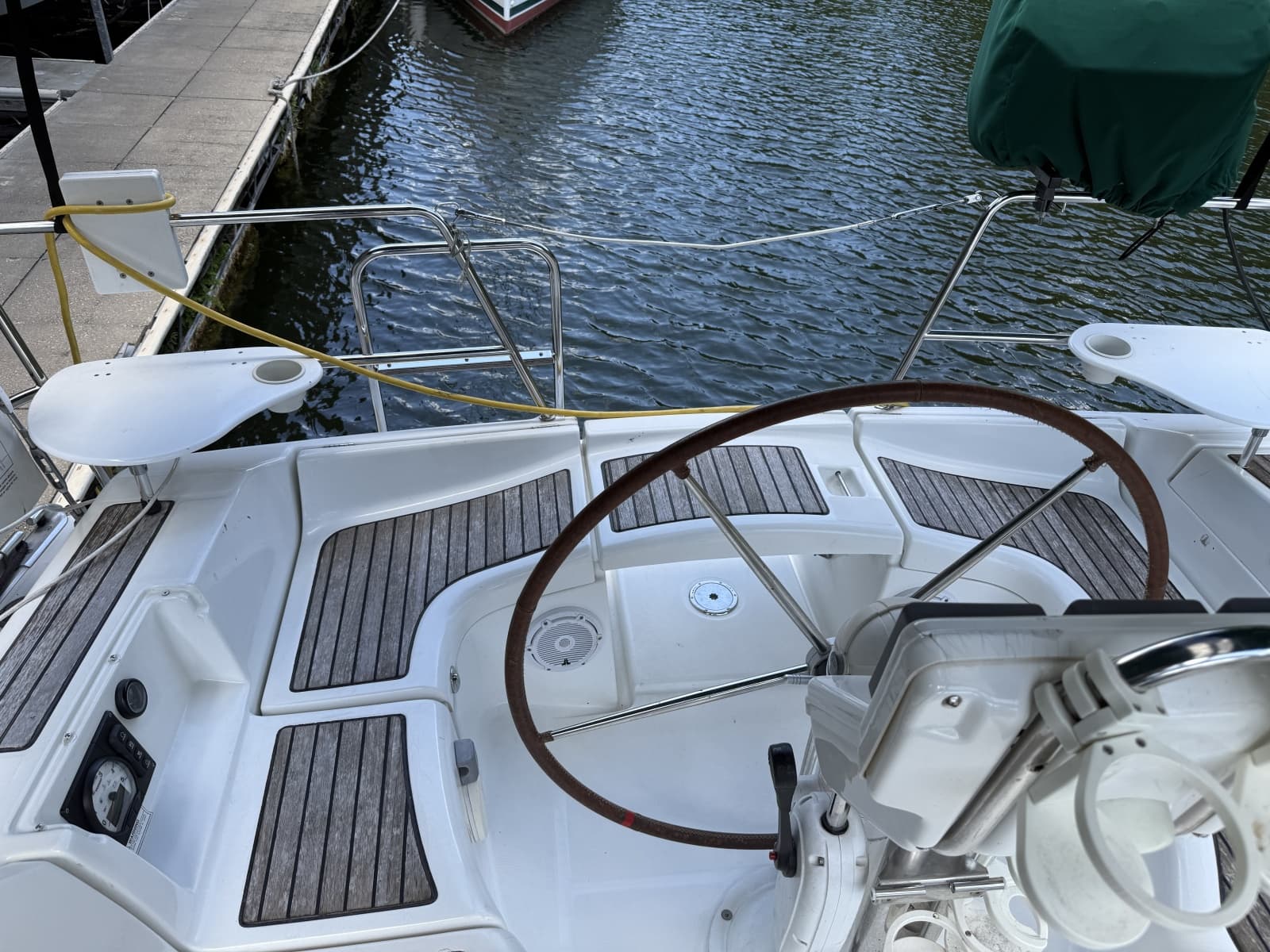 2007 Beneteau 373