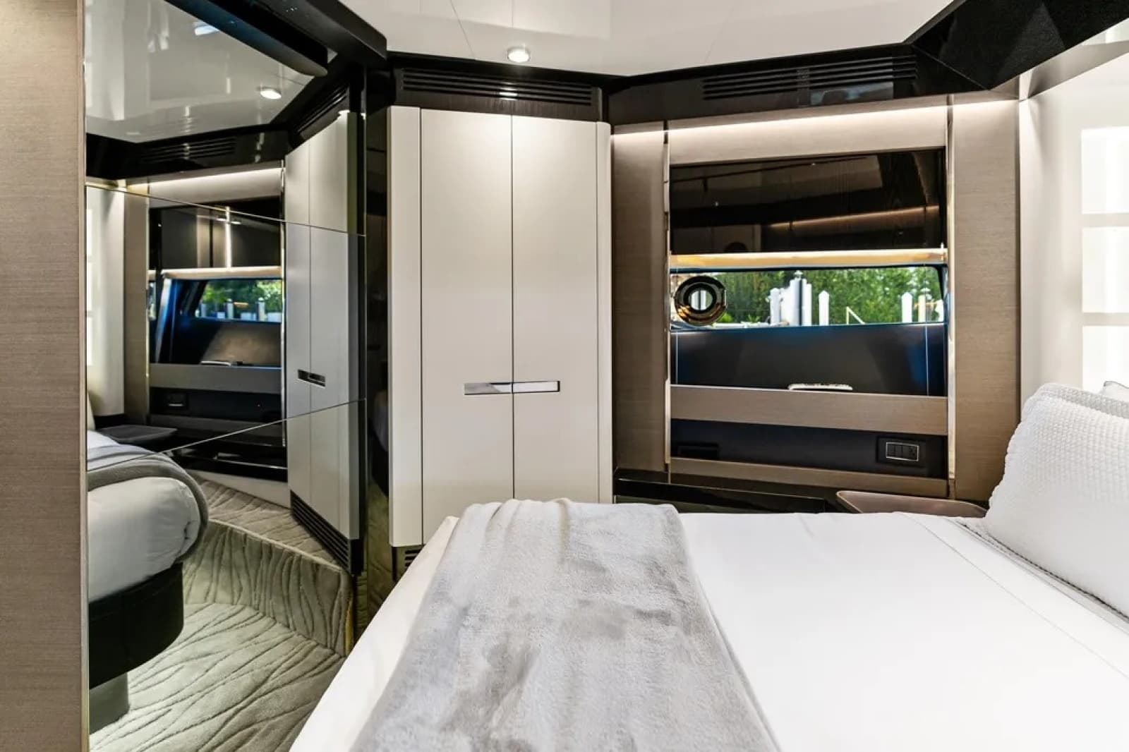 2024 Azimut 