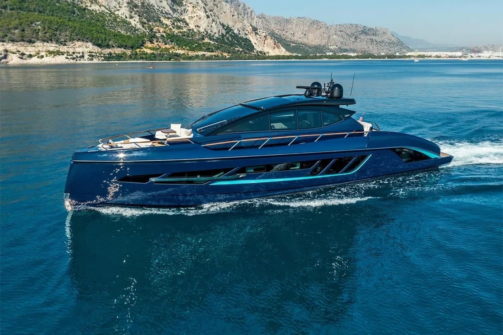 2023 Lazzara Yachts