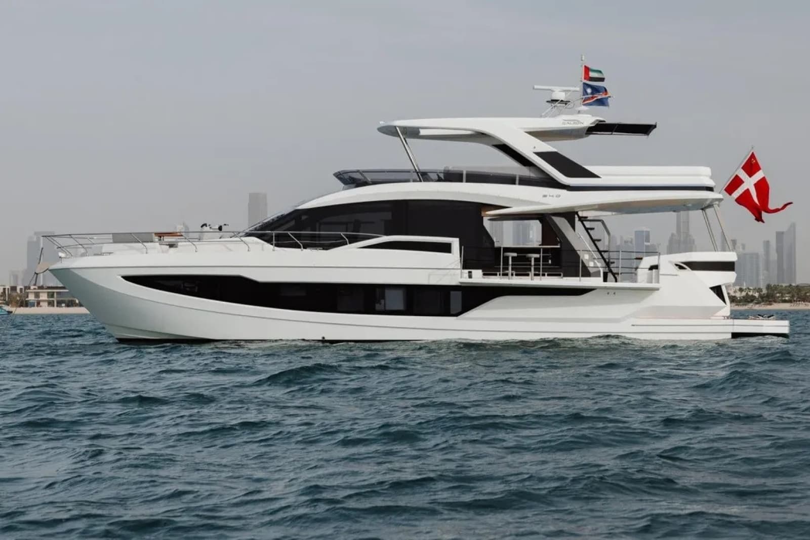 2023 Galeon 