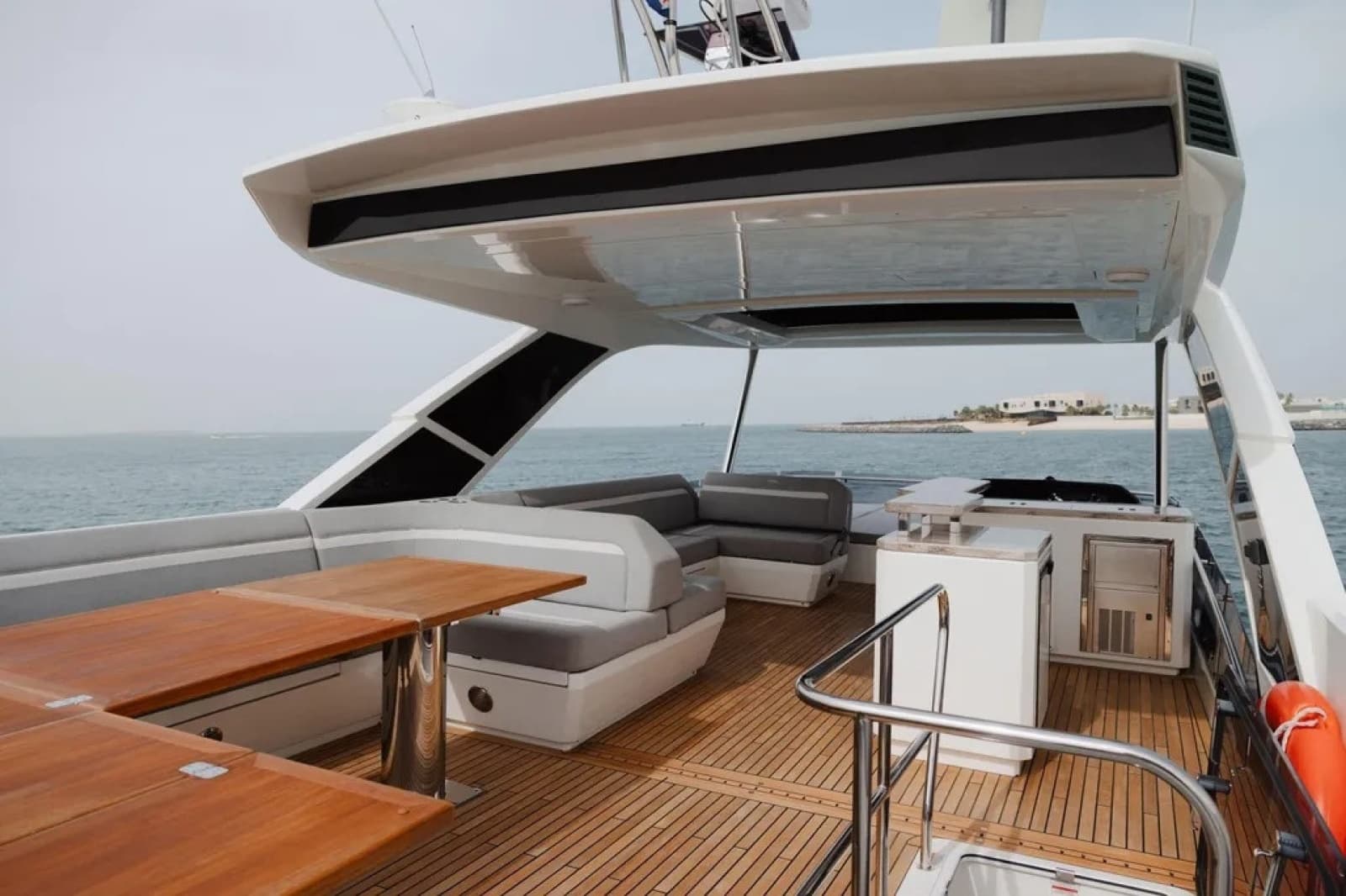 2023 Galeon 