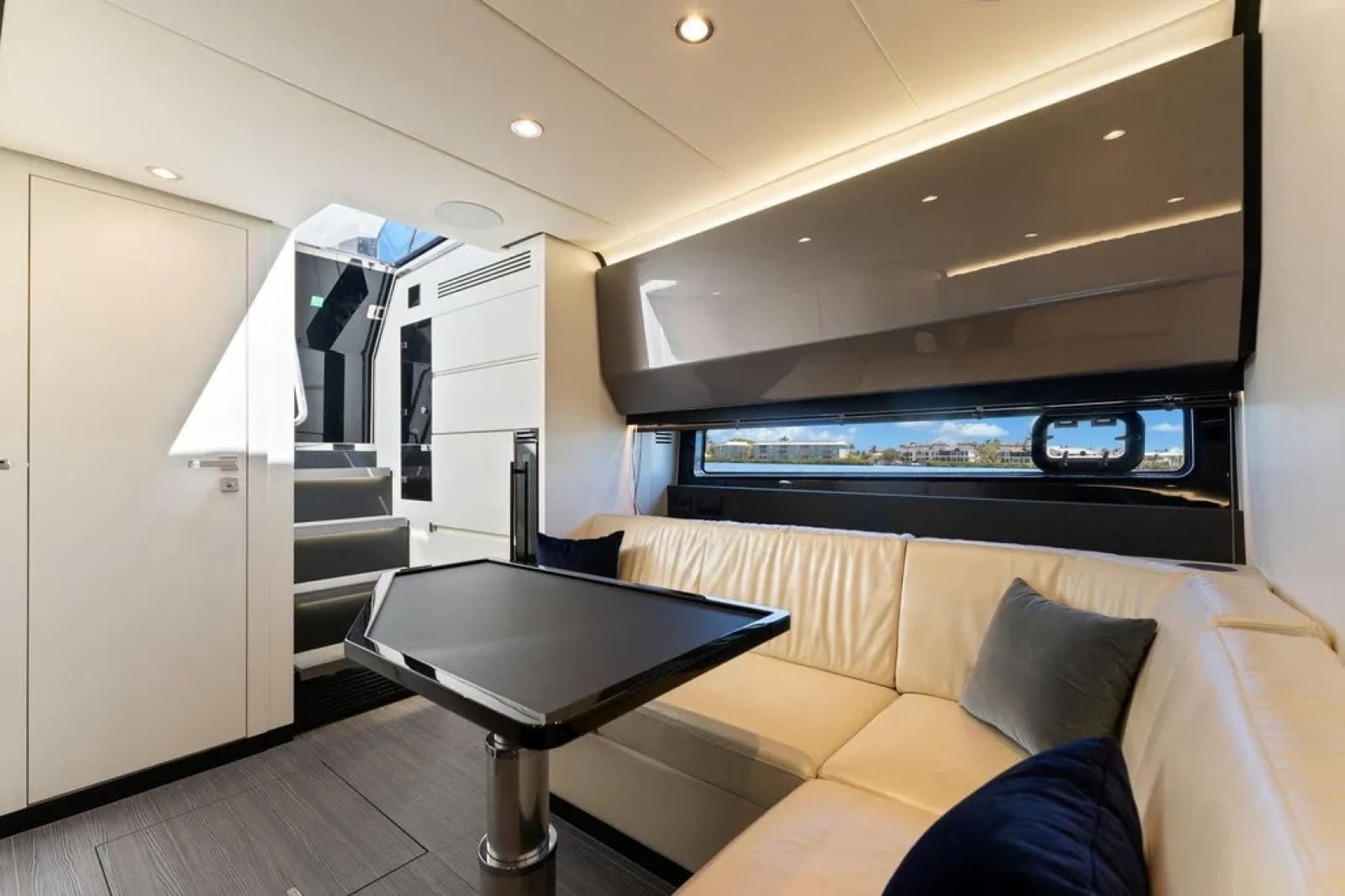 2022 Azimut 