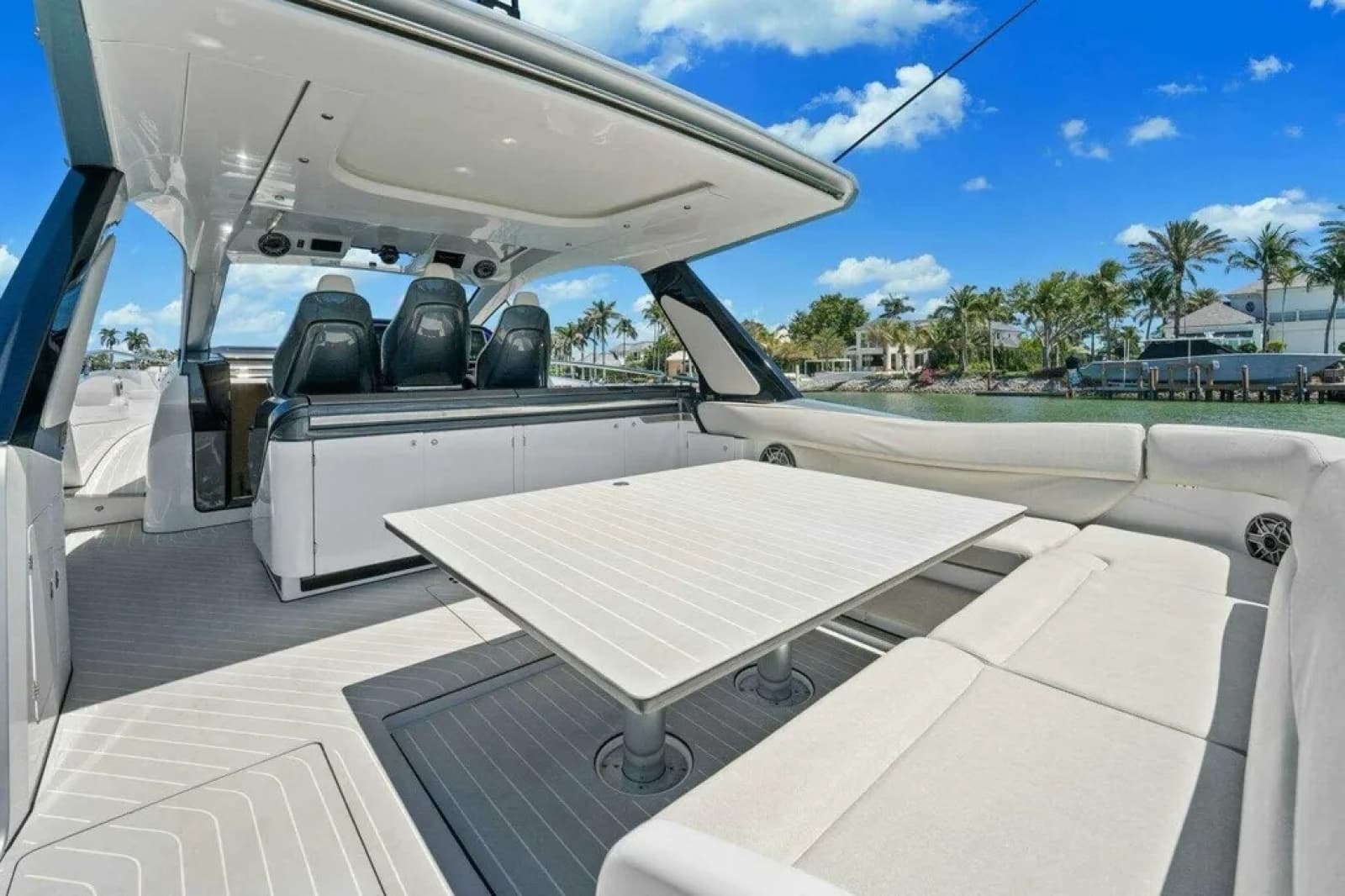 2022 Azimut 