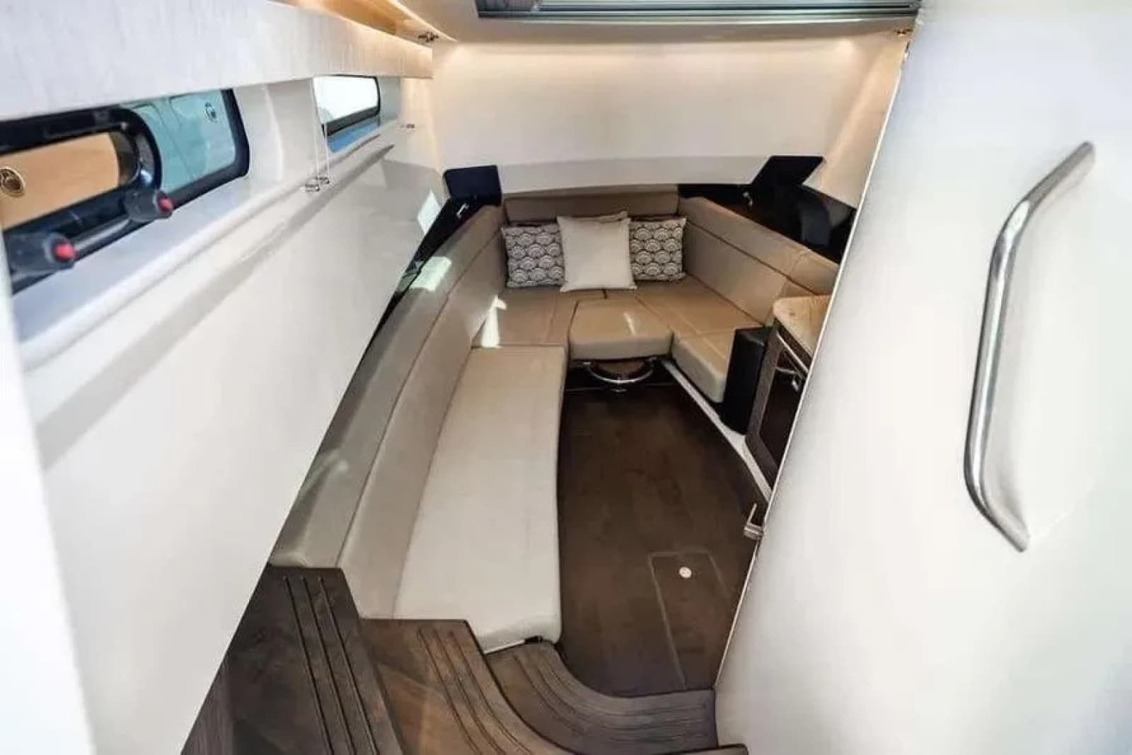 2022 Boston Whaler 