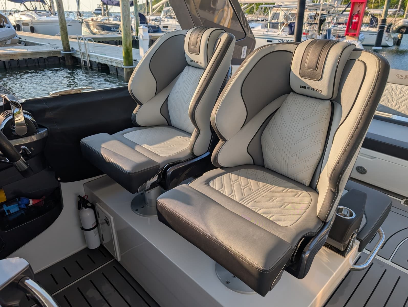 2022 Galeon 