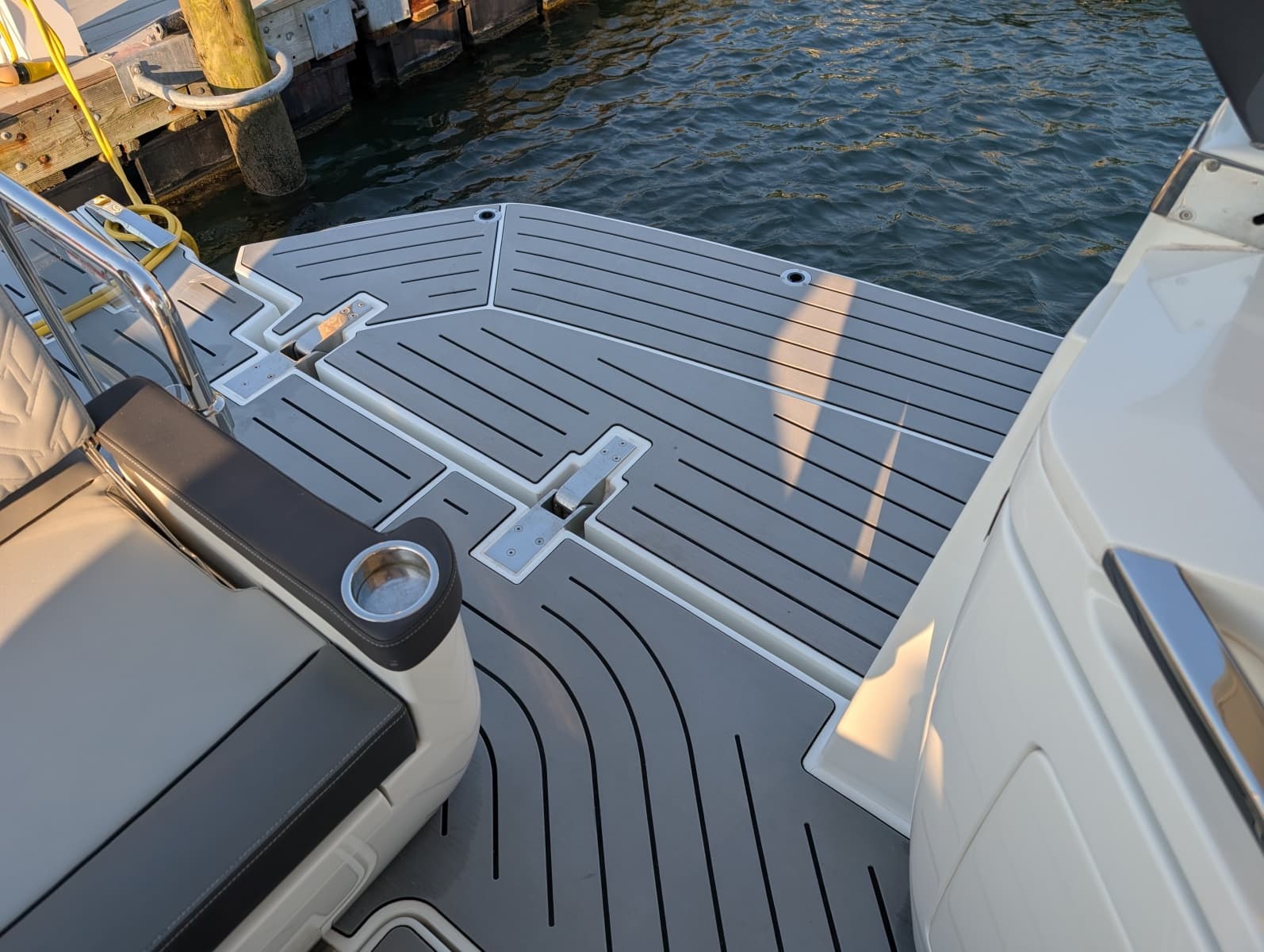 2022 Galeon 