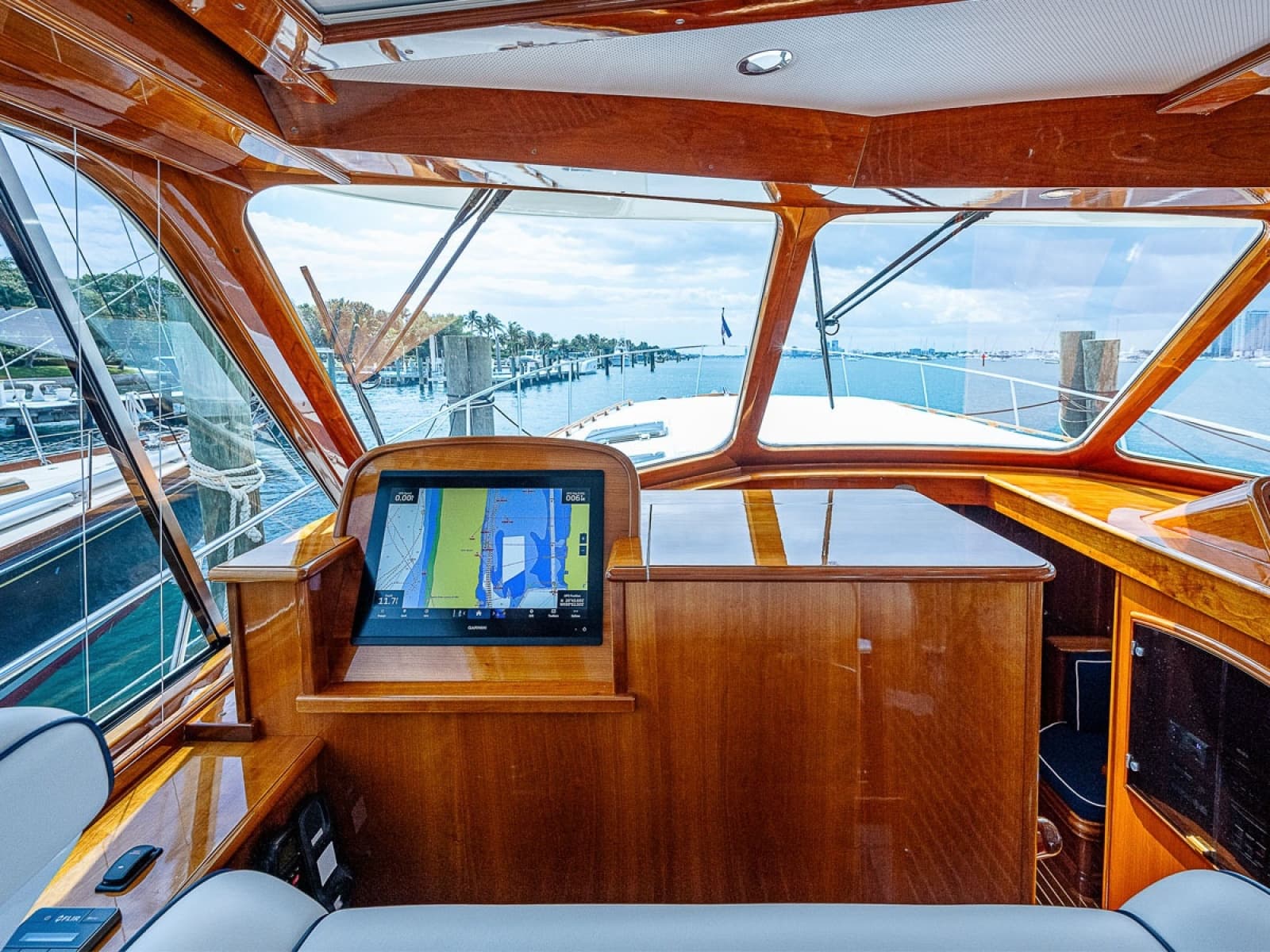 Mate Nav Station