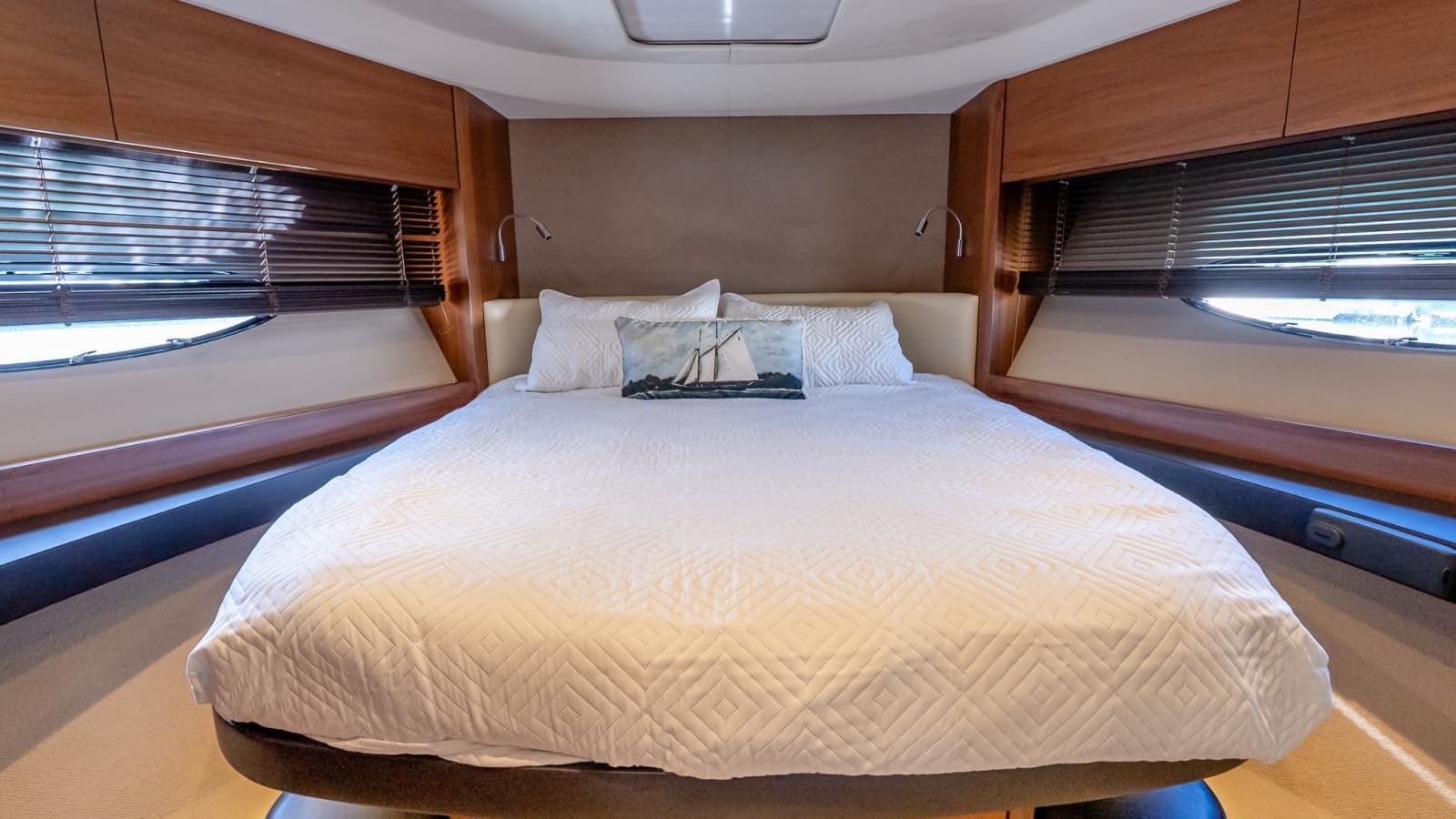 2014 Princess F52