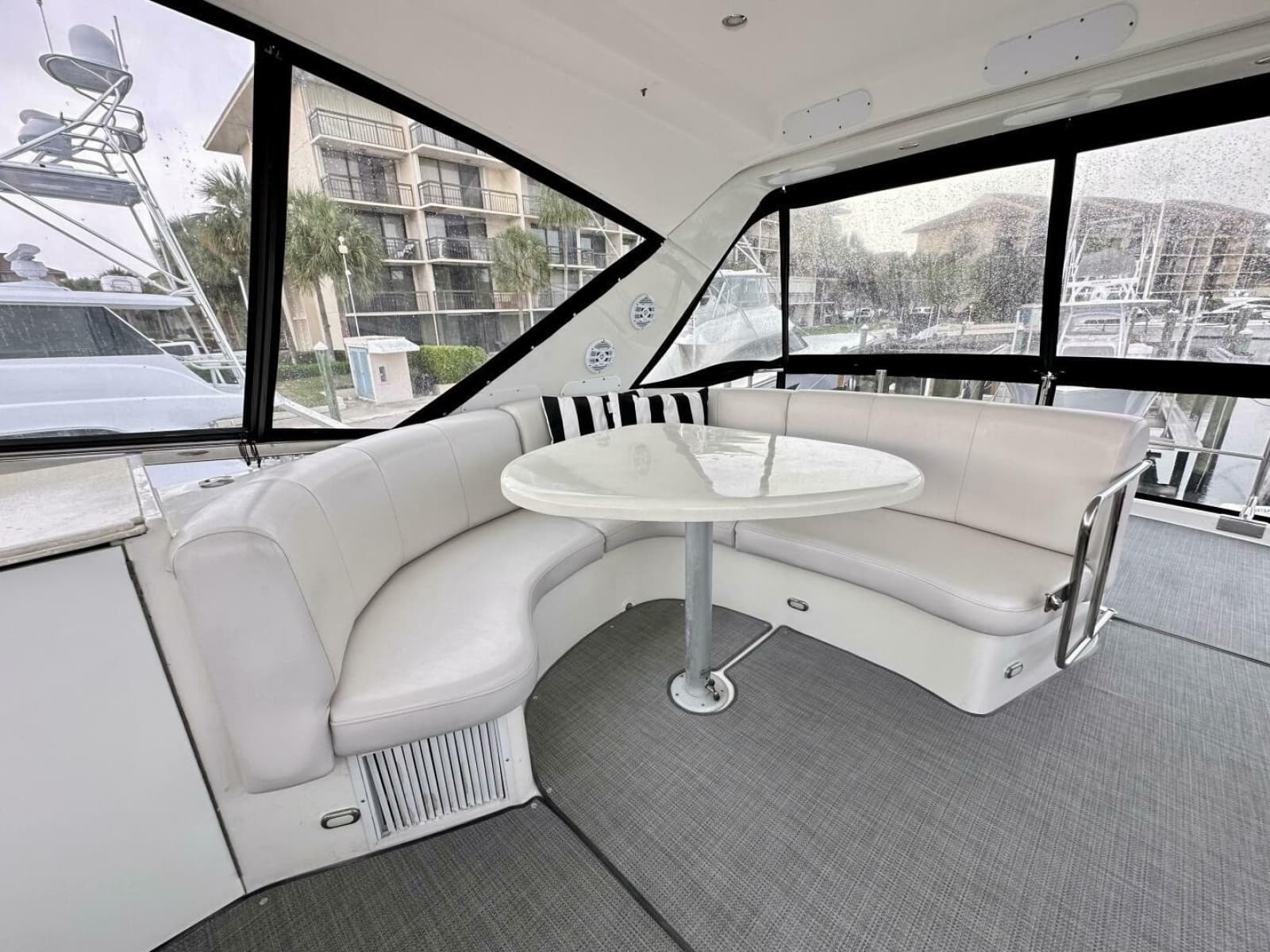 2006 Marquis 59