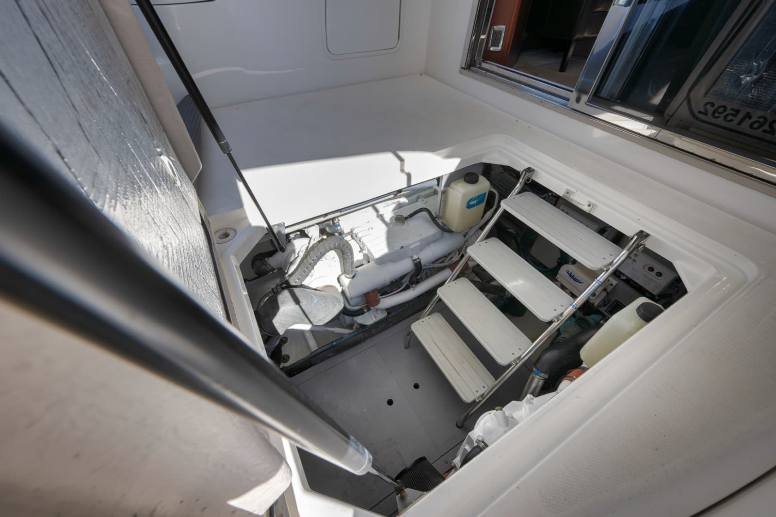 2012 Meridian 441 Sedan