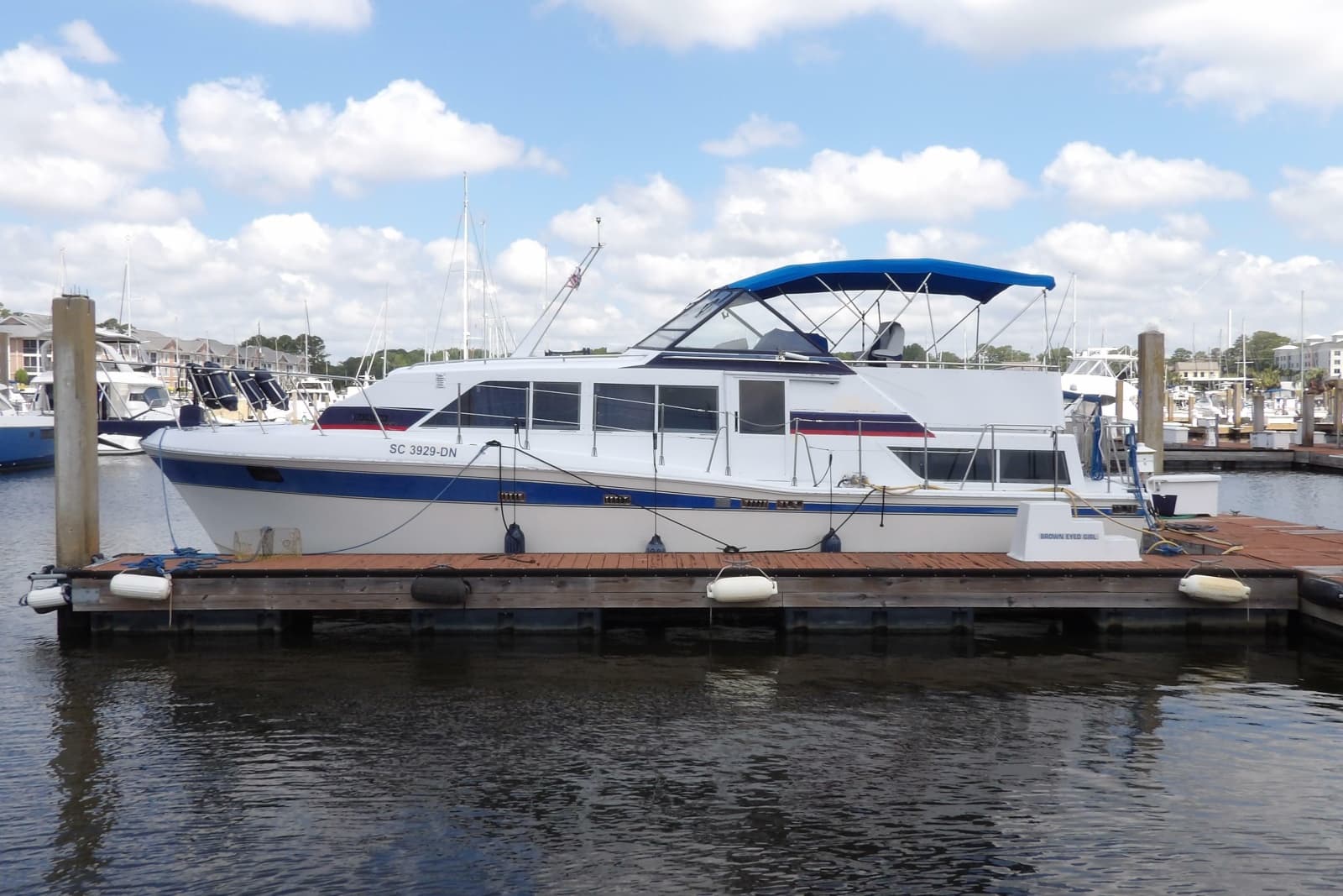 1984 Chris-Craft 381 Catalina