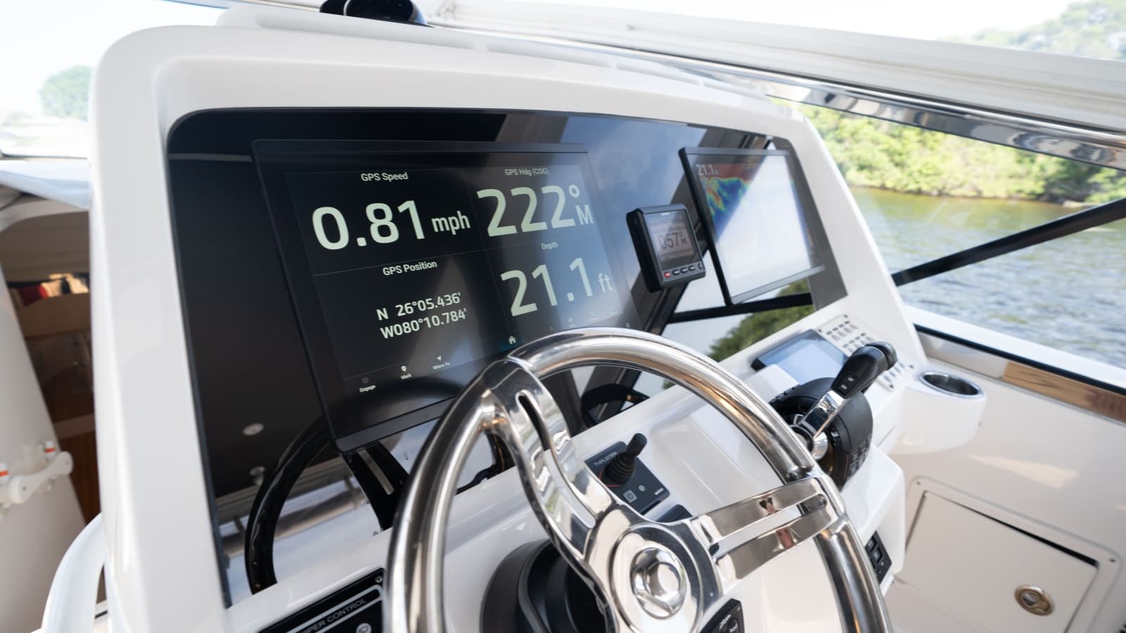 2019 Intrepid 475 Sport Yacht