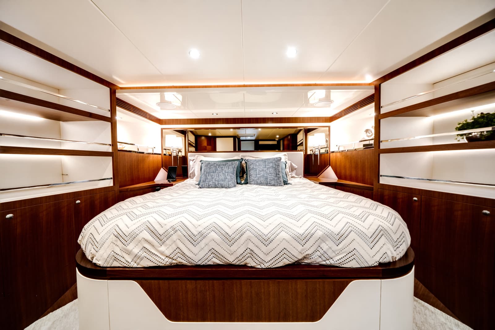 2018 Ocean Alexander 100 MY