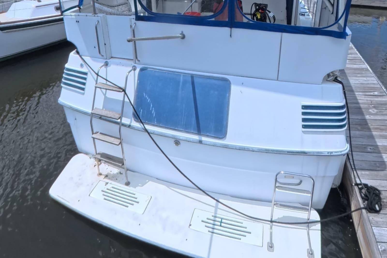 1988 Sea Ray 415 Aft Cabin