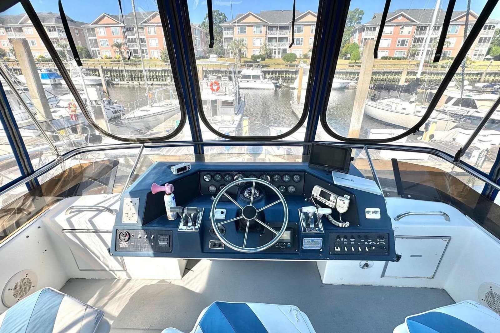 1988 Sea Ray 415 Aft Cabin