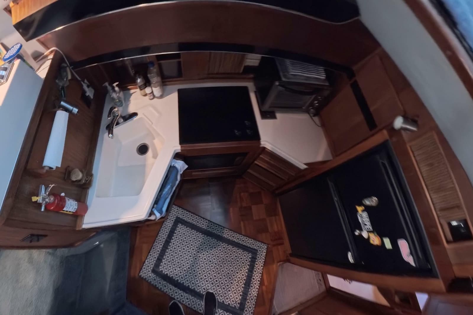 1988 Sea Ray 415 Aft Cabin