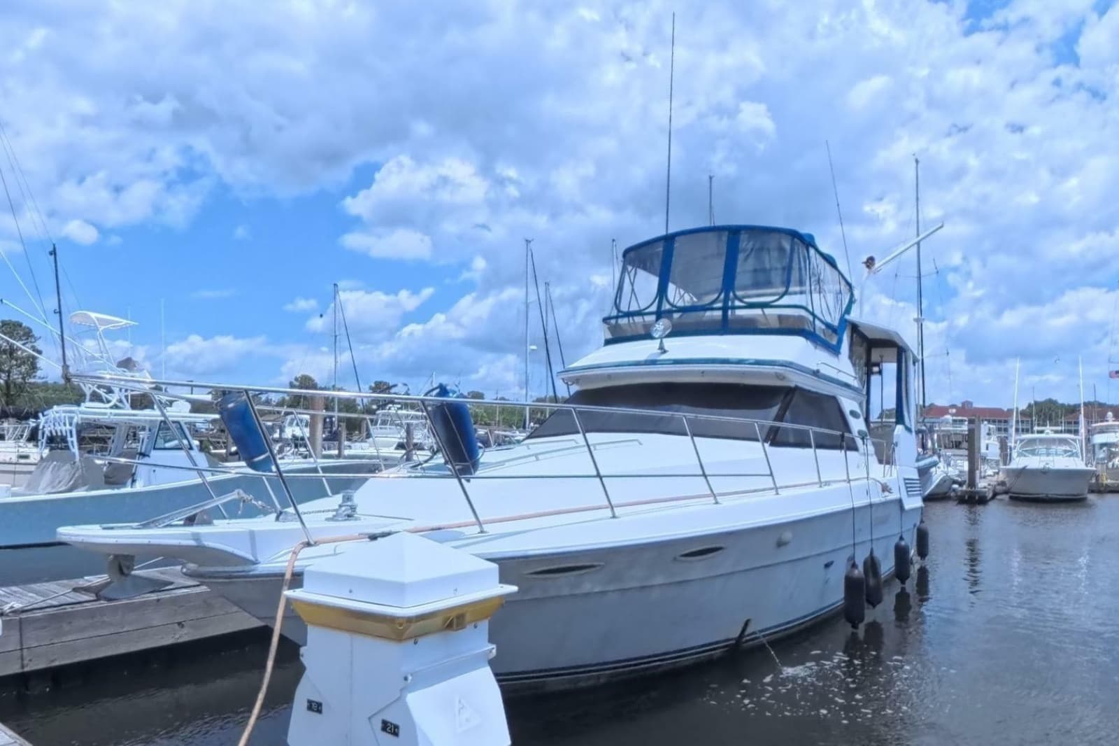 1988 Sea Ray 415 Aft Cabin