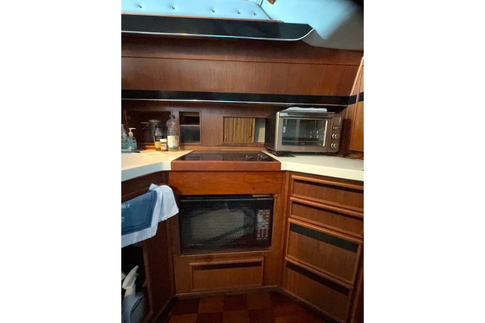 1988 Sea Ray 415 Aft Cabin