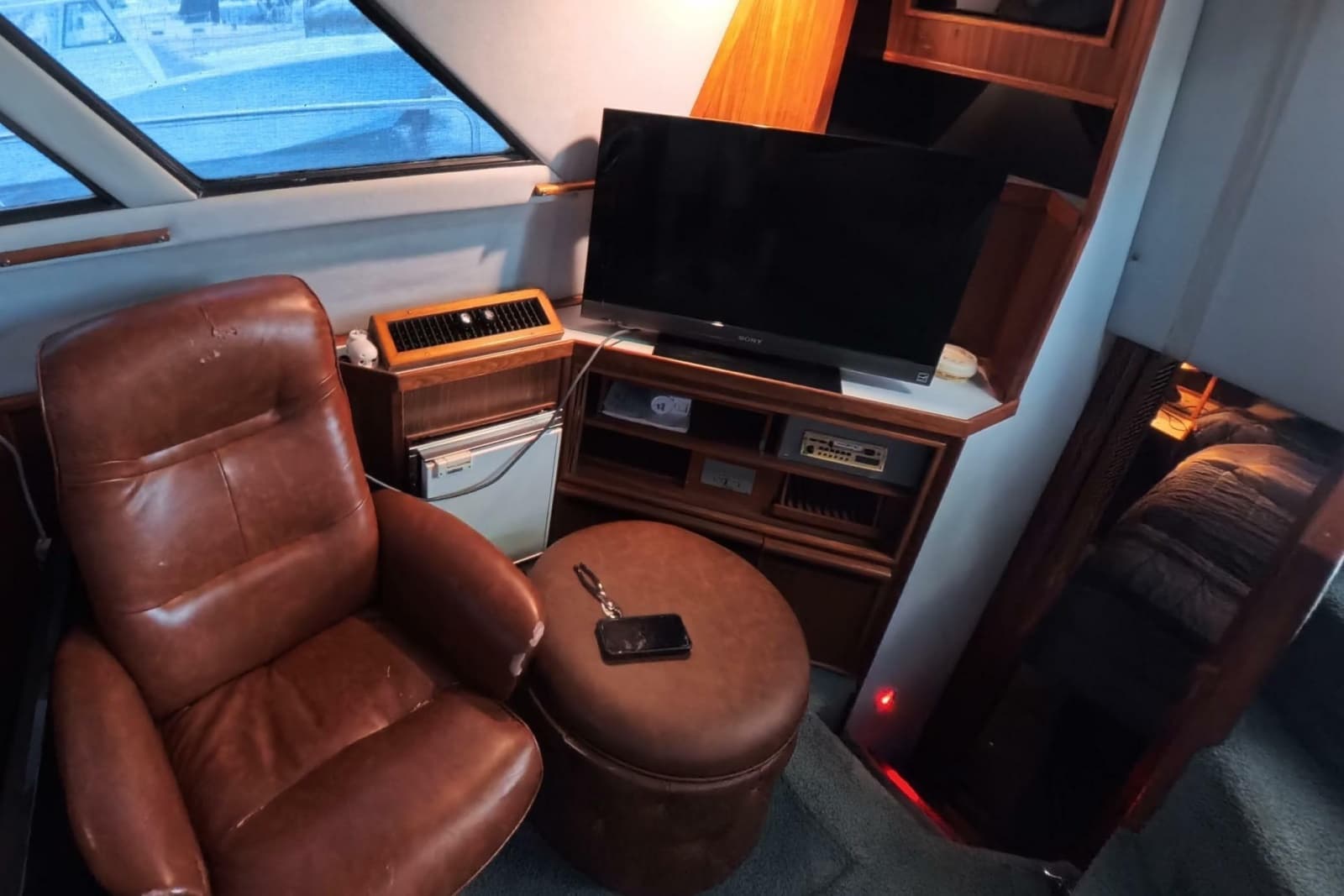 1988 Sea Ray 415 Aft Cabin