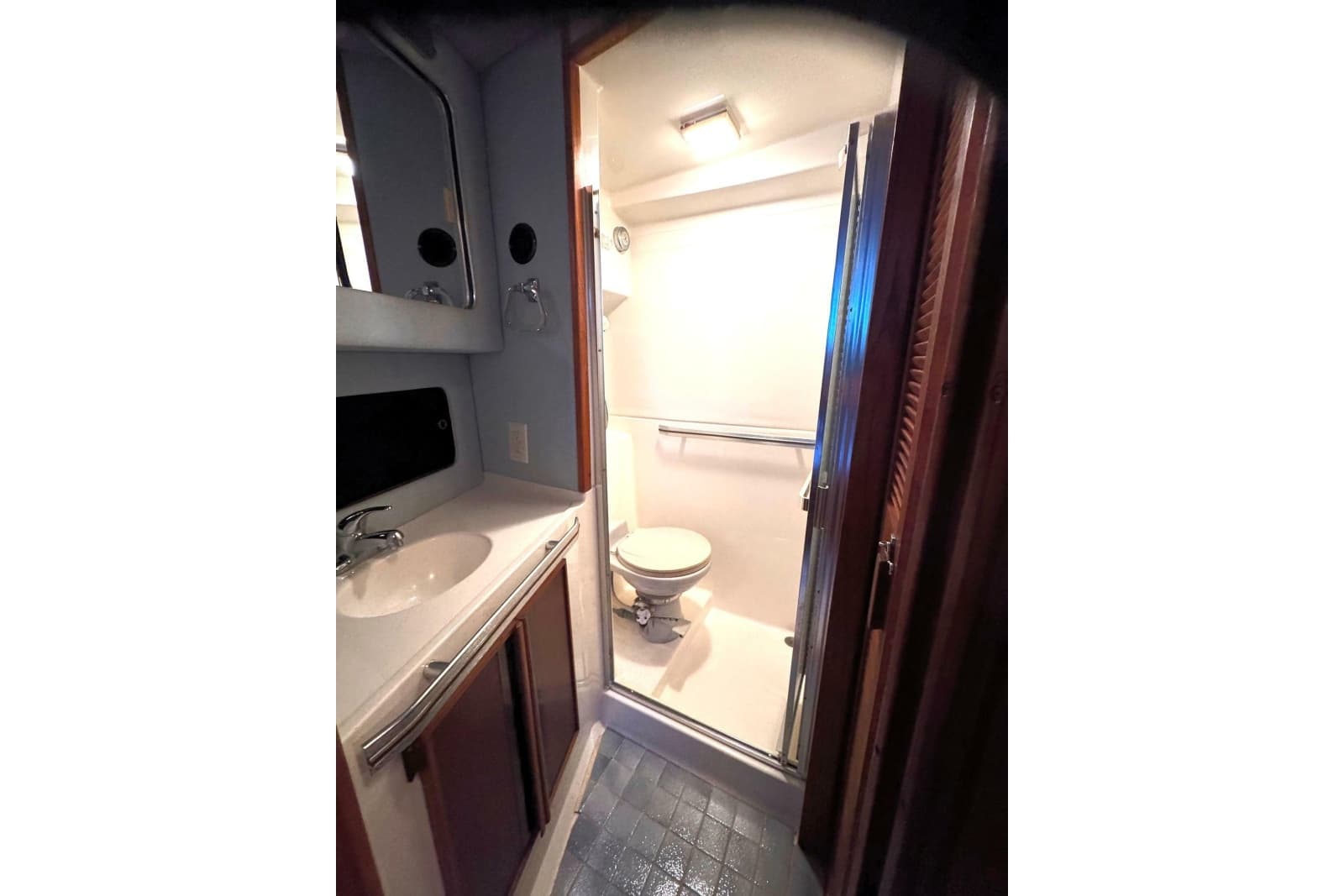 1988 Sea Ray 415 Aft Cabin