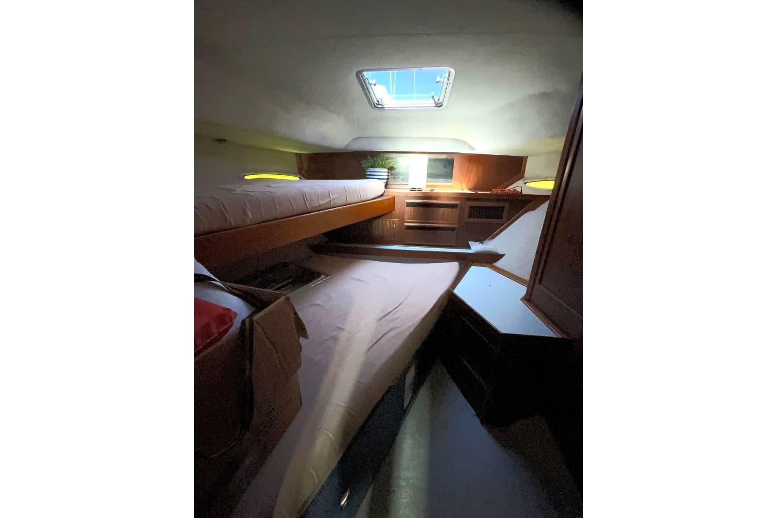 1988 Sea Ray 415 Aft Cabin