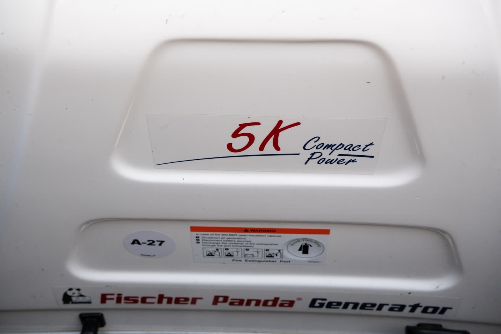 2009 Grady-White Express 330